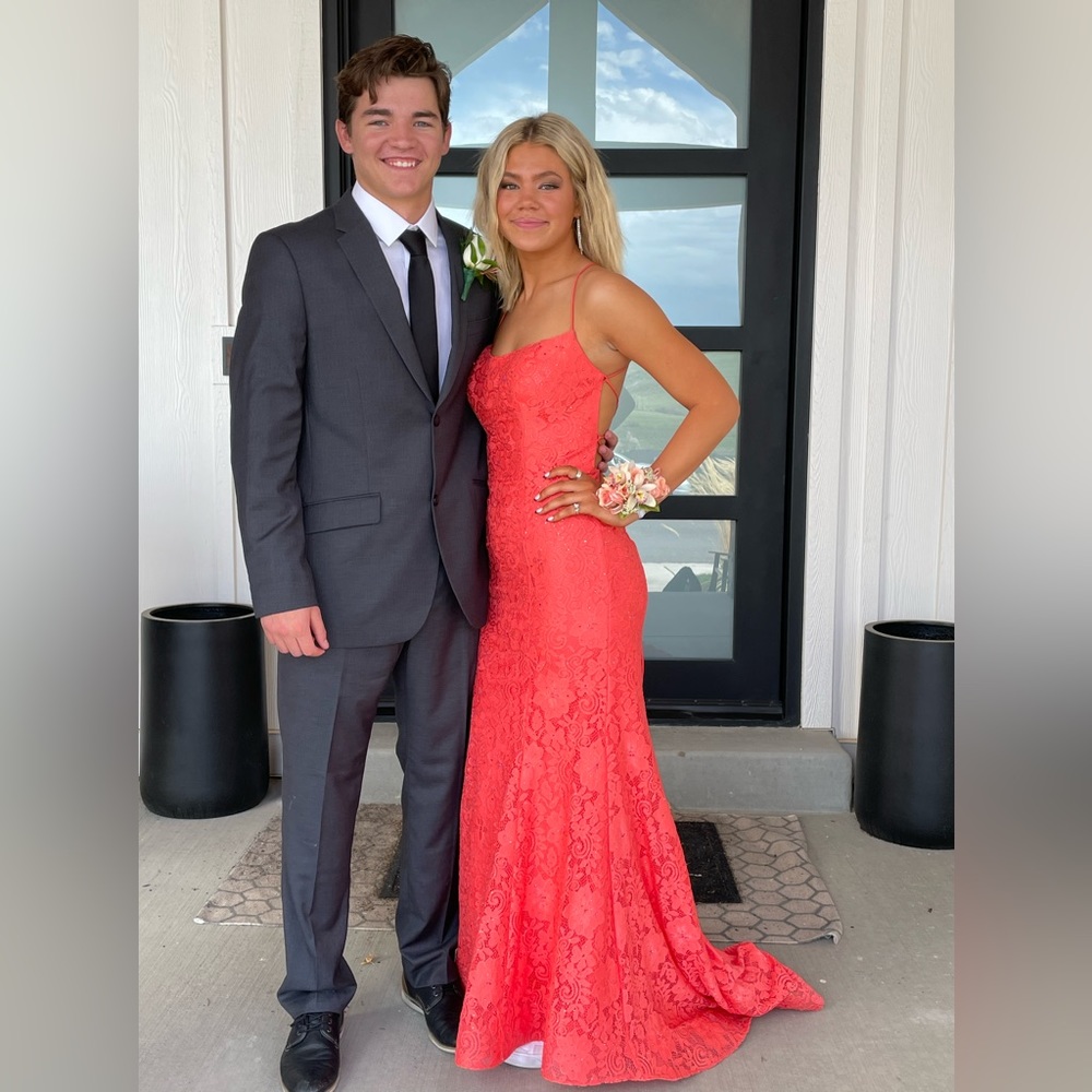 GORGEOUS Sherri Hill Coral Size 6 Prom Dress 👗 Worn 1x Only!